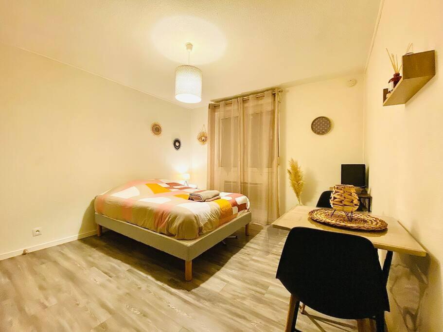 Apartament Au Calme Confort & Proche Centre Le Mans Zewnętrze zdjęcie