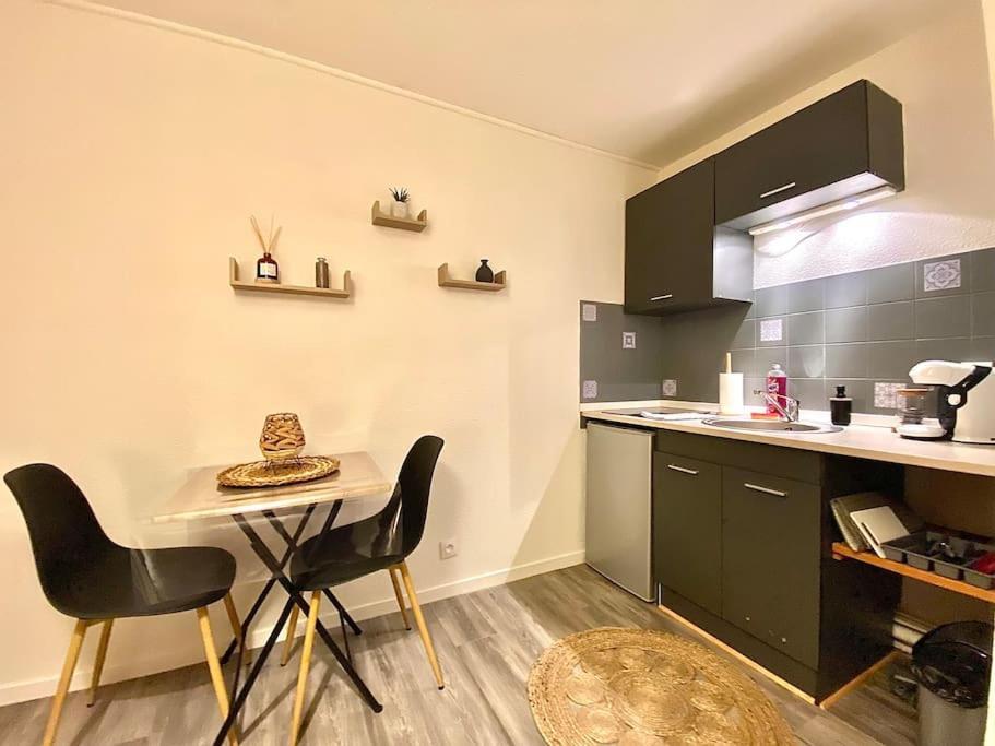 Apartament Au Calme Confort & Proche Centre Le Mans Zewnętrze zdjęcie